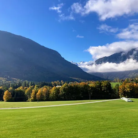 Dachstein Stueberl 公寓 *